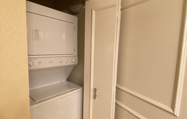 1 bed, 1 bath, $1,650, Unit 122