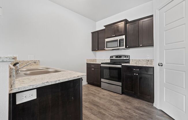 12007 Englewood Ave #B South Lubbock TownHome!