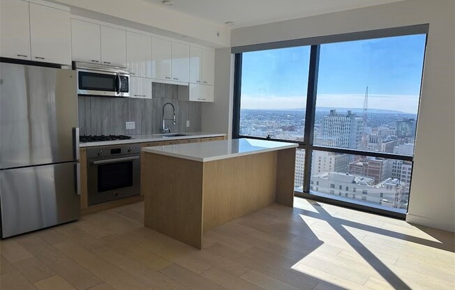 2 beds, 2 baths, 1,032 sqft, $4,300, Unit 2710