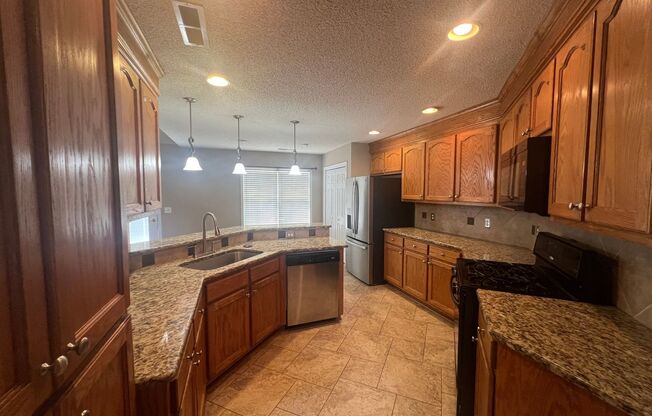 Close to Shaw AFB & Golf - Beech Creek