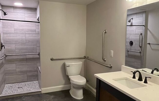 1 bed, 1 bath, 804 sqft, $1,300, Unit 210