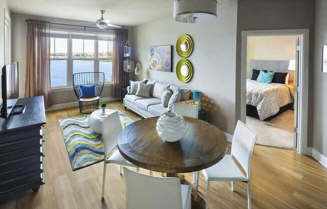 Apartments with views of Big Sand Lake | Orlando, FL | Lake Vue dining room