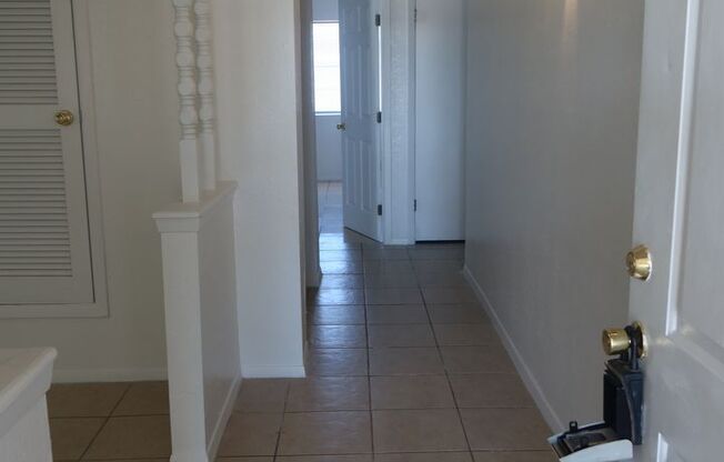 2 beds, 1 bath, $1,000