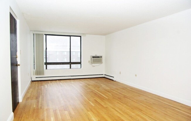 Studio, 1 bath, 500 sqft, $2,200, Unit 510