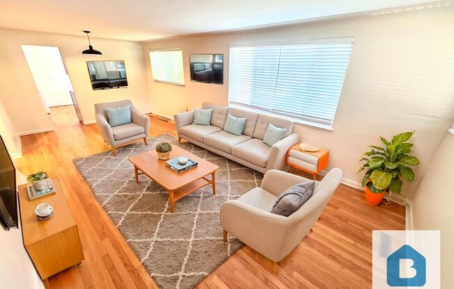 1418-1420 N Verbena St.