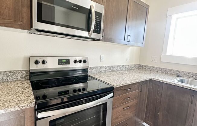 1 bed, 1 bath, 690 sqft, $1,200, Unit Cap6