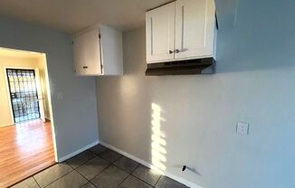 2 beds, 1 bath, 980 sqft, $2,250, Unit 943-6