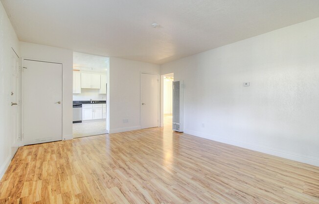 2 beds, 1 bath, 750 sqft, $2,195, Unit 23