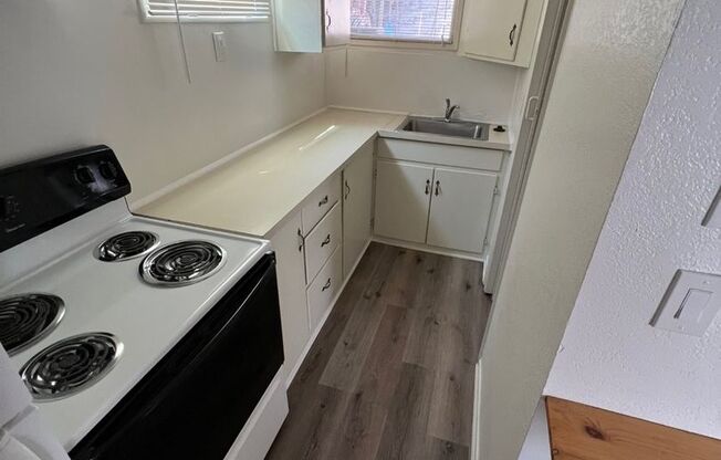 2 beds, 1 bath, $1,495