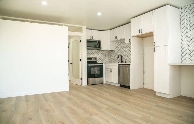 Horn Ave Apartments