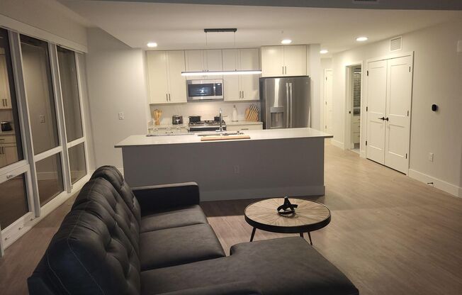 2 beds, 2 baths, 1,294 sqft, $3,675, Unit #510