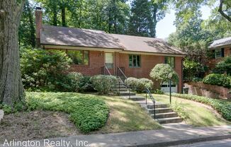 2406 N. Taylor Street