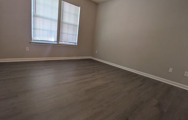 3 beds, 2 baths, $1,695