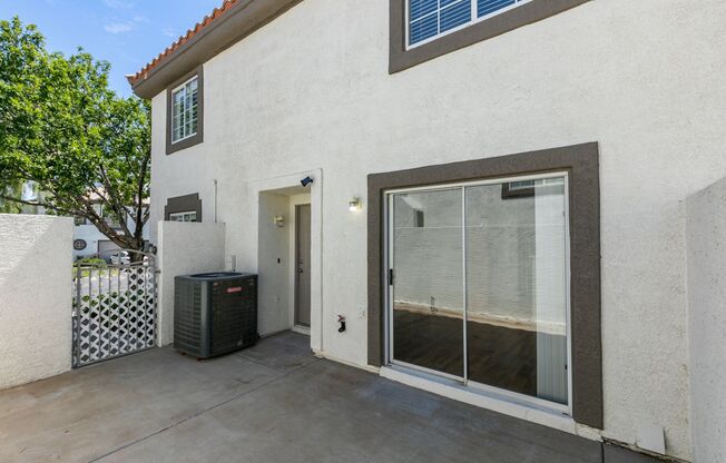 Coming Soon!! 3 Bedroom 2.5 Bathroom Townhouse in Henderson.