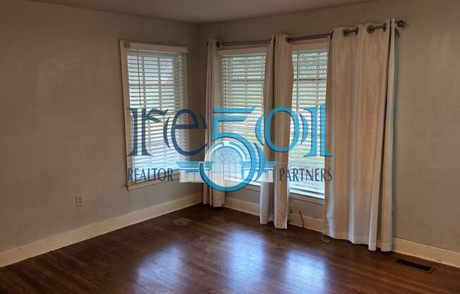 2 beds, 1 bath, $1,300