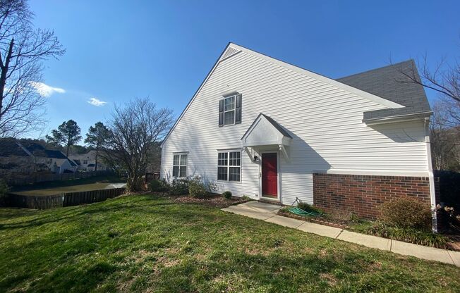Move in ready, 2-story Townhome located in Elizabeth Townes Subdivision!