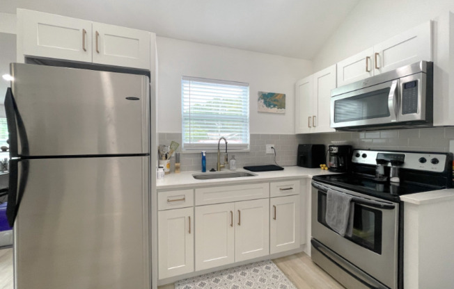 1821 30 AVE N