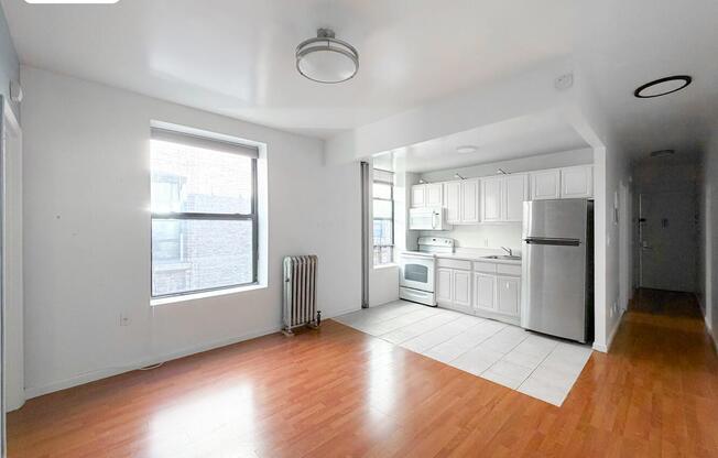 528 W 152 ST