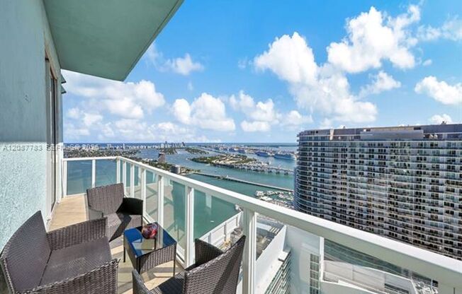 2 beds, 2.5 baths, $7,600, Unit # 5103