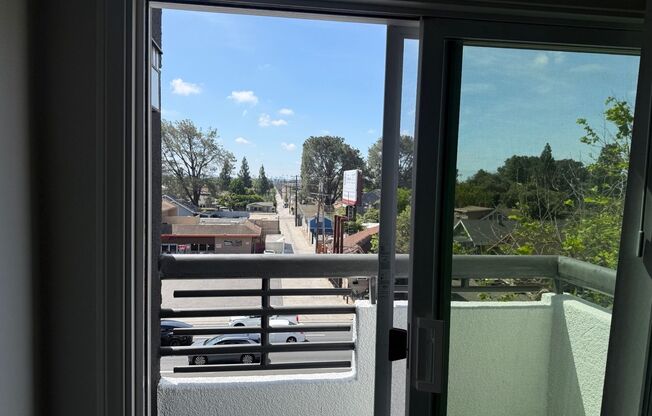 1 bed, 1 bath, 671 sqft, $2,435, Unit 486