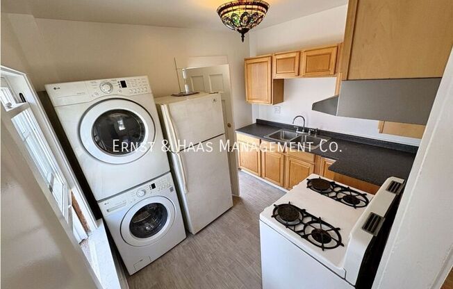 926 1/2 NEWPORT AVE