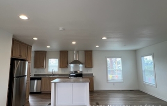 2526 N 32 ST