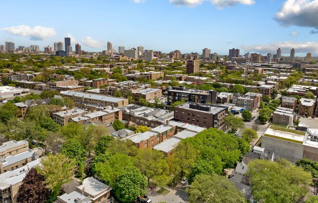 4501-09 N. Greenview