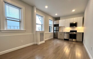 Studio, 1 bath, 360 sqft, $2,400, Unit 8
