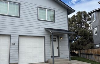 234- 1523 NE Frank McClean Ct