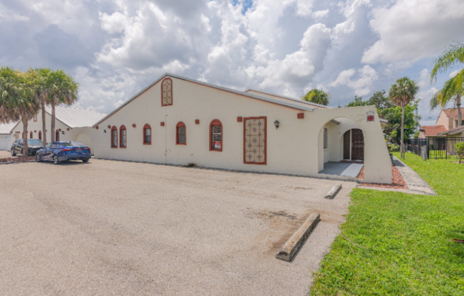1210 SE 8 ST