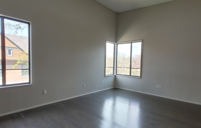 3632 Gillham Rd.