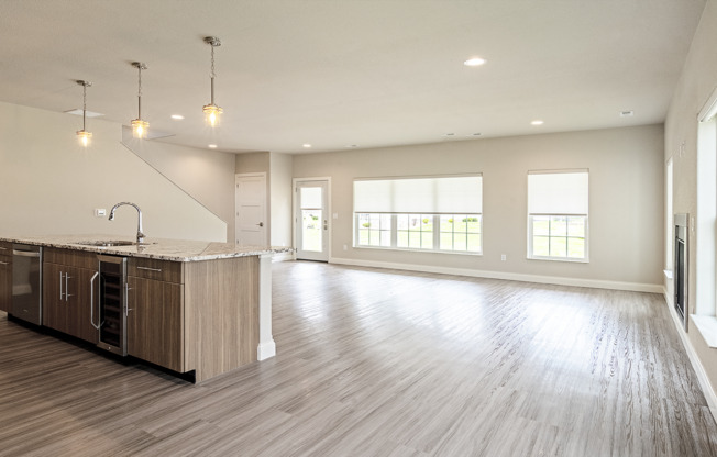 4 beds, 3 baths, 2,168 sqft, $3,895, Unit S- 5 N43W6225 Blackhawk