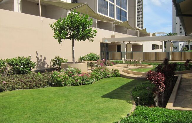 1 bed, 1 bath, $2,600