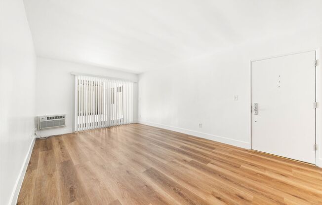 1 bed, 1 bath, 690 sqft, $2,150, Unit 111