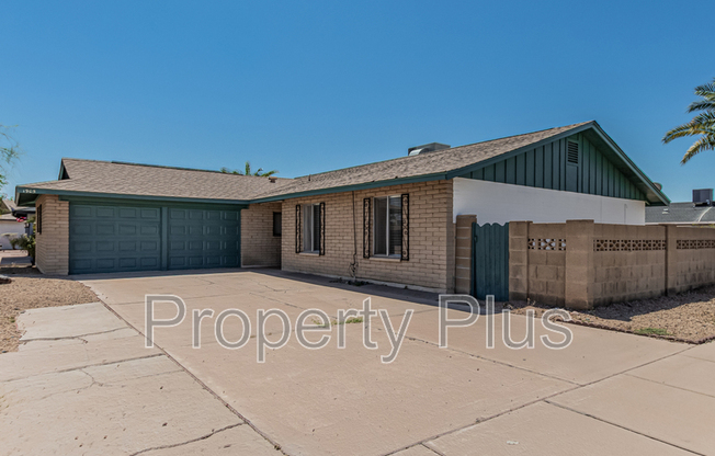 1905 E CAIRO DR