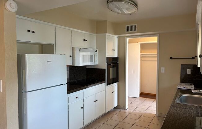 3 beds, 2 baths, $2,950