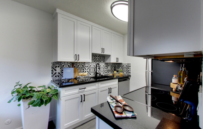 PARKSIDE APARTMENTS