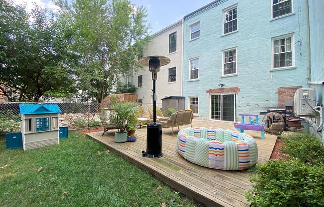 3 beds, 3 baths, 1,200 sqft, $5,500