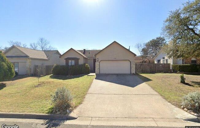Solar-Powered Pflugerville Property - Lots Of Room and Backyard Living