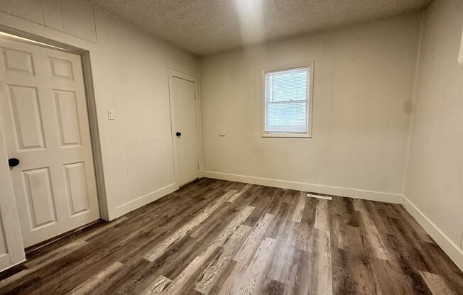 2 beds, 1 bath, $1,399