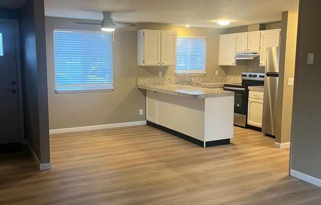 2 beds, 1 bath, 870 sqft, $1,500, Unit 53-04