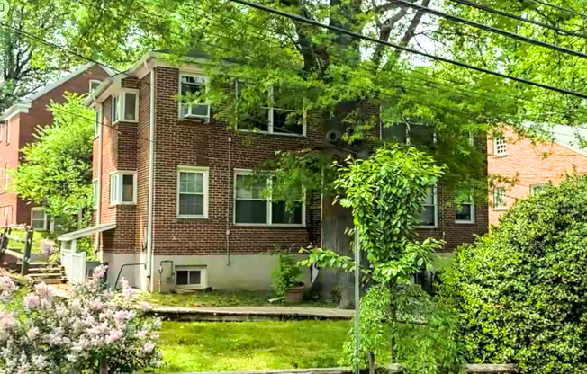 8400 Greenwood Avenue DGY LLC