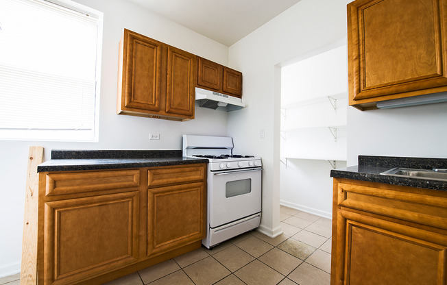 8155 S Ingleside