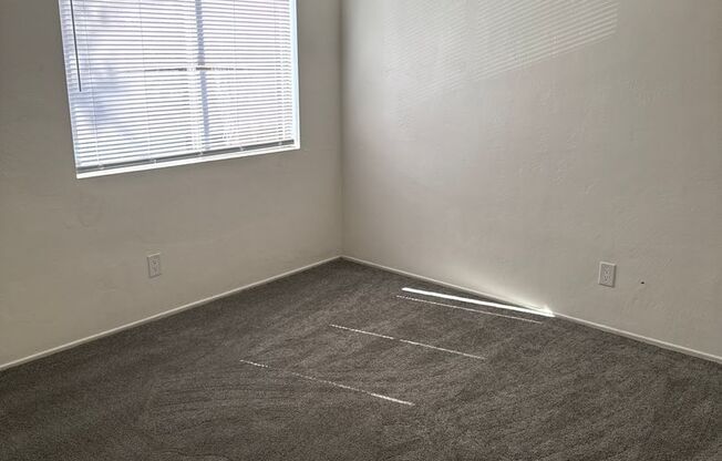 2 beds, 1 bath, 900 sqft, $2,100, Unit #5