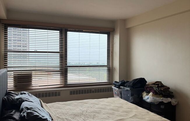 1 bed, 1 bath, 700 sqft, $1,975, Unit 418-1511