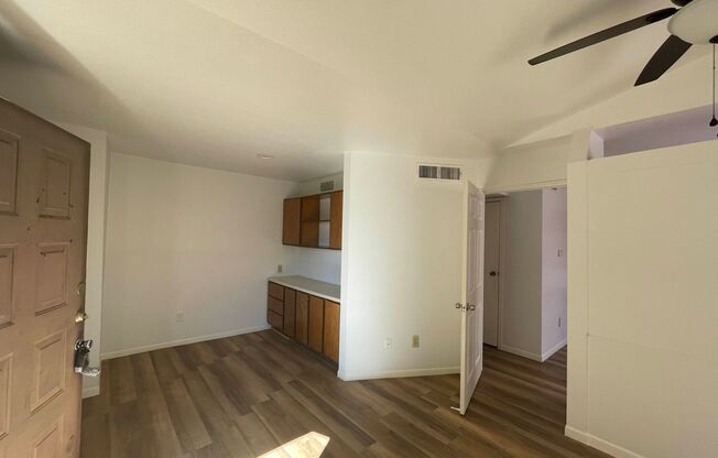 1 bed, 1 bath, 564 sqft, $995, Unit 144