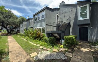 Charming 1 Bedroom Unit in Dallas!