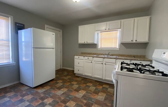 2 bed 1 bath now available near Chatman Park
