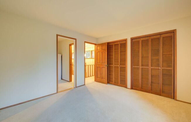 3 beds, 2.5 baths, $3,700