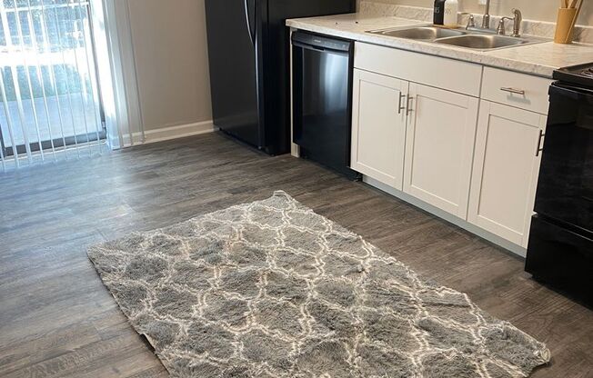 2 beds, 1.5 baths, 890 sqft, $1,240, Unit 2